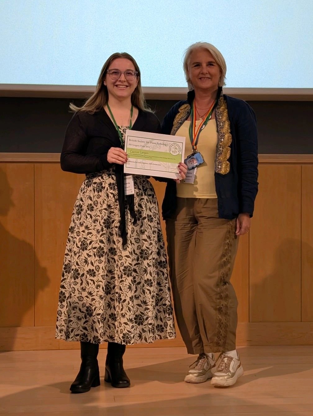 Cecilia Longoni receiving the P H Gregory Prize at BSPP PPATH 2026.